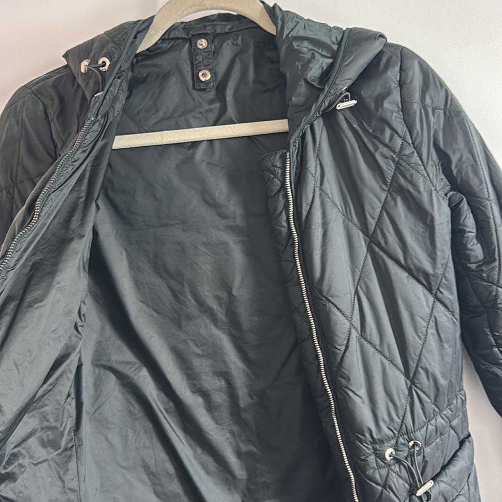 Green Lightweight Fall Jacket - Picture 5 of 6